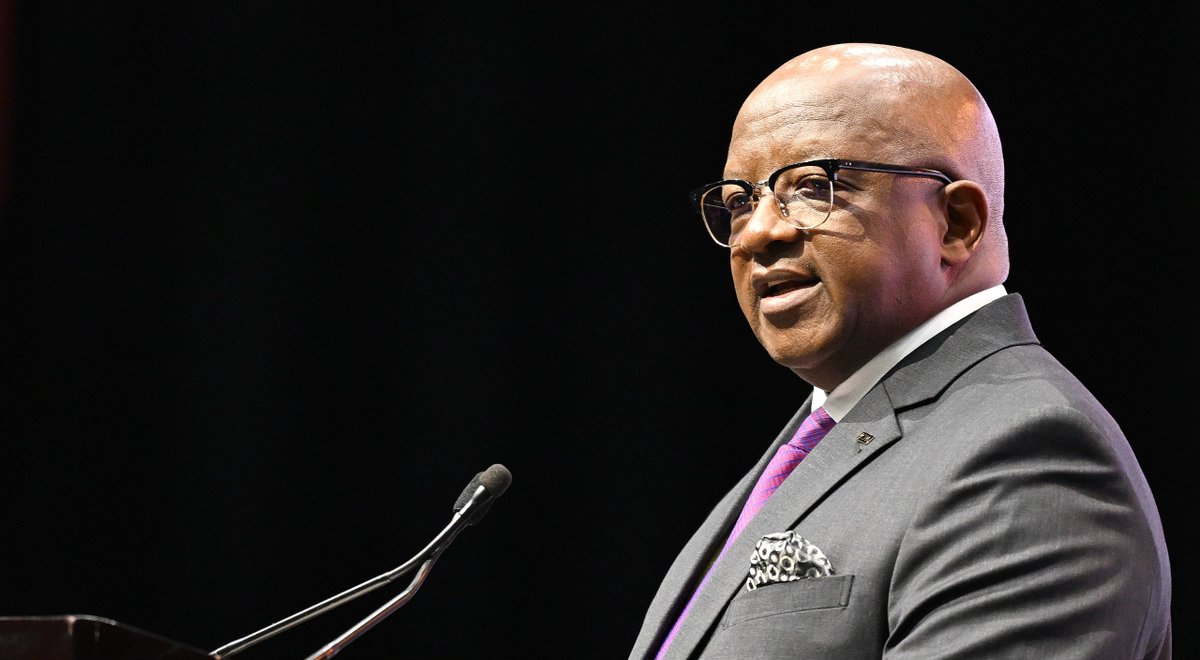 CPC2026_ZA's tweet photo. 📸 IN PICTURES | #69CPC

Eswatini MP Mr Marwick Khumalo delivers the 4th Emilia Monjowa Lifaka Memorial Lecture at the @CTICC_Official.

The lecture honours the legacy of the late Cameroonian parliamentarian and former CPA Chairperson, who passed away in 2021.

📷 Phando Jikelo https://t.co/rwbOTB5bP1