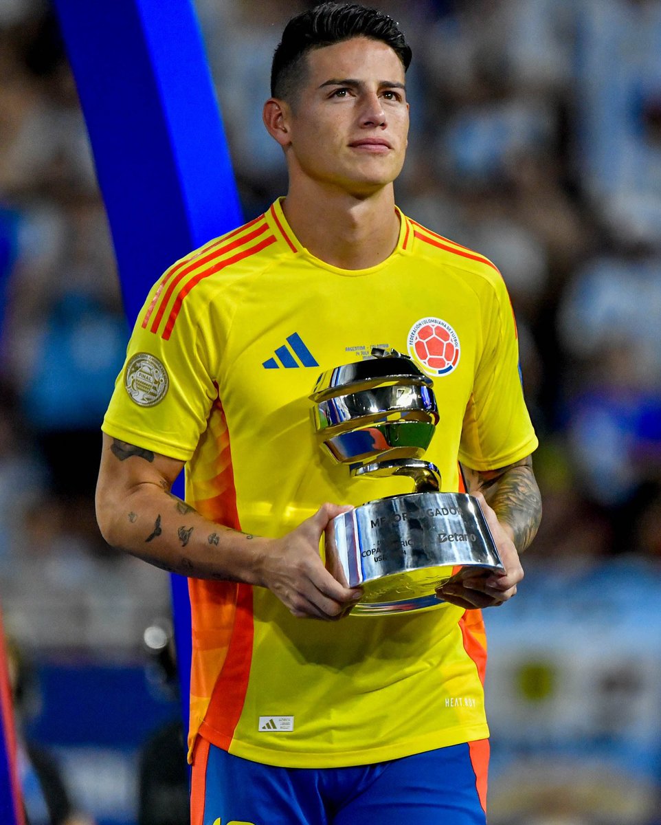 Mugdany's tweet photo. Gracias, James Rodríguez, por hacerme soñar. Siempre recordaré tus partidos, goles y asistencias. Perdón por quienes te criticaron tan duramente. Eres el mejor futbolista en la historia de la Selección Colombia. Gracias, capitán. https://t.co/UK9eckGMyC