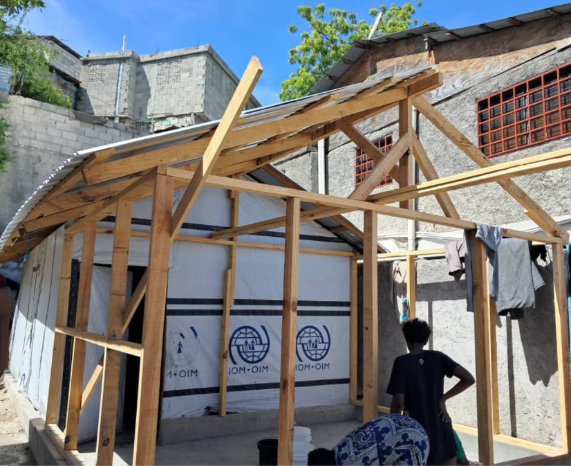 IOMHaiti's tweet photo. As #HurricaneSeason approaches, IOM and @pwoteksyonsivil are improving infrastructure in displacement sites across #Haiti.

The work strengthens shelters and essential services, helping prevent damage from heavy rains in the coming months.

🙏 @USEmbassyHaiti https://t.co/erLsucmlXB
