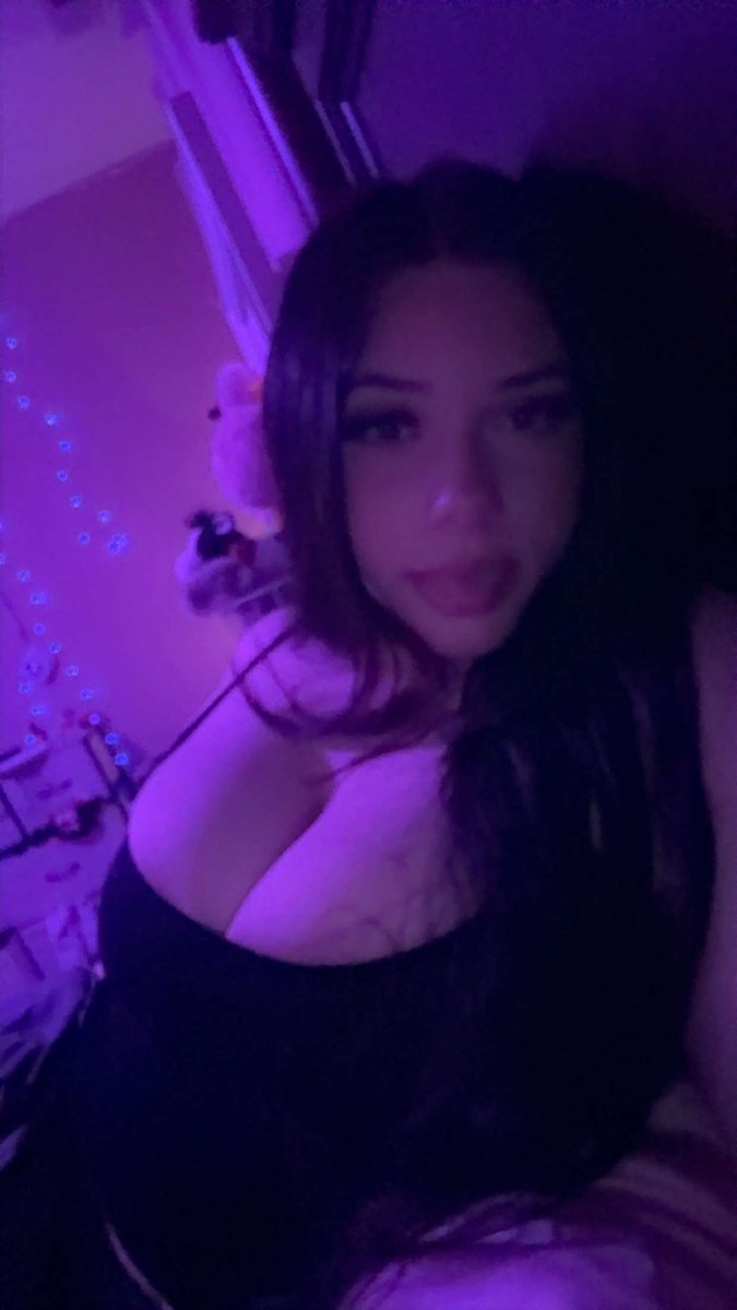 blinkermami's tweet photo. thinking of you 🤭 https://t.co/xbQlG4fCpi