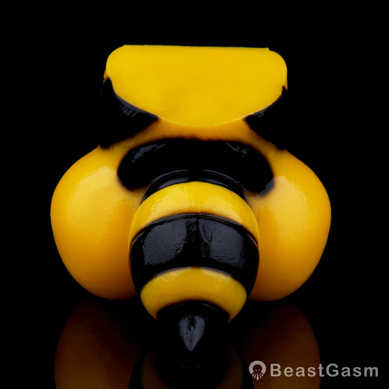 BeastGasm_com's tweet photo. 🐝The Queen has entered the hive. Amber-gold coloring, raised ribbed details, dual channels &amp; premium platinum silicone give Queen Bee a bold fantasy identity. 
👉 Meet the Queen: https://t.co/9wxlUbKMQD

#BeastGasm #QueenBee #FantasyToy #BeeFantasy #PocketToy #SiliconeToy https://t.co/Di4acFvdXu