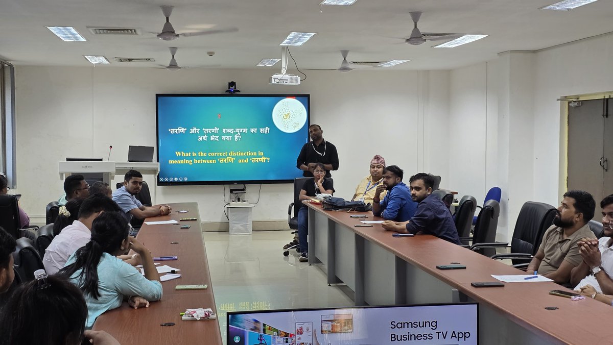 icmrnihrdib's tweet photo. हिंदी पखवाड़ा 2026 के द्वितीय दिवस पर ICMR-NIHR डिब्रूगढ़ में हिंदी प्रश्नोत्तरी एवं श्रुतलेख प्रतियोगिता का सफल आयोजन हुआ। प्रतिभागियों ने उत्साहपूर्वक भाग लेकर हिंदी के प्रति अपनी सक्रिय सहभागिता प्रदर्शित की।
#हिंदीपखवाड़ा2026 #हिंदी #आईसीएमआर #हिंदीप्रश्नोत्तरी #हिंदीश्रुतलेख https://t.co/fflHmtynFj