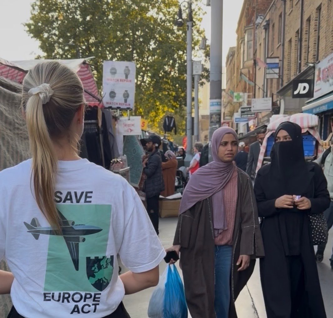 lucyjaynewhite1's tweet photo. These third worlders should be in their own homelands, with their own people, religion, food and culture.

There is not a single reason for them to be here in England.

SEND THEM BACK ✈️ @SaveEuropeAct https://t.co/G2r172TPB2