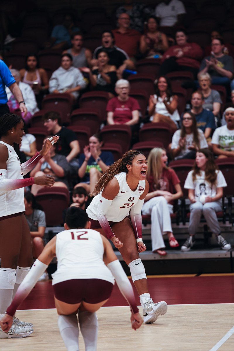 FSU_Volleyball's tweet photo. Scenes from the sweep 📸 https://t.co/0Q0Da5H2gr