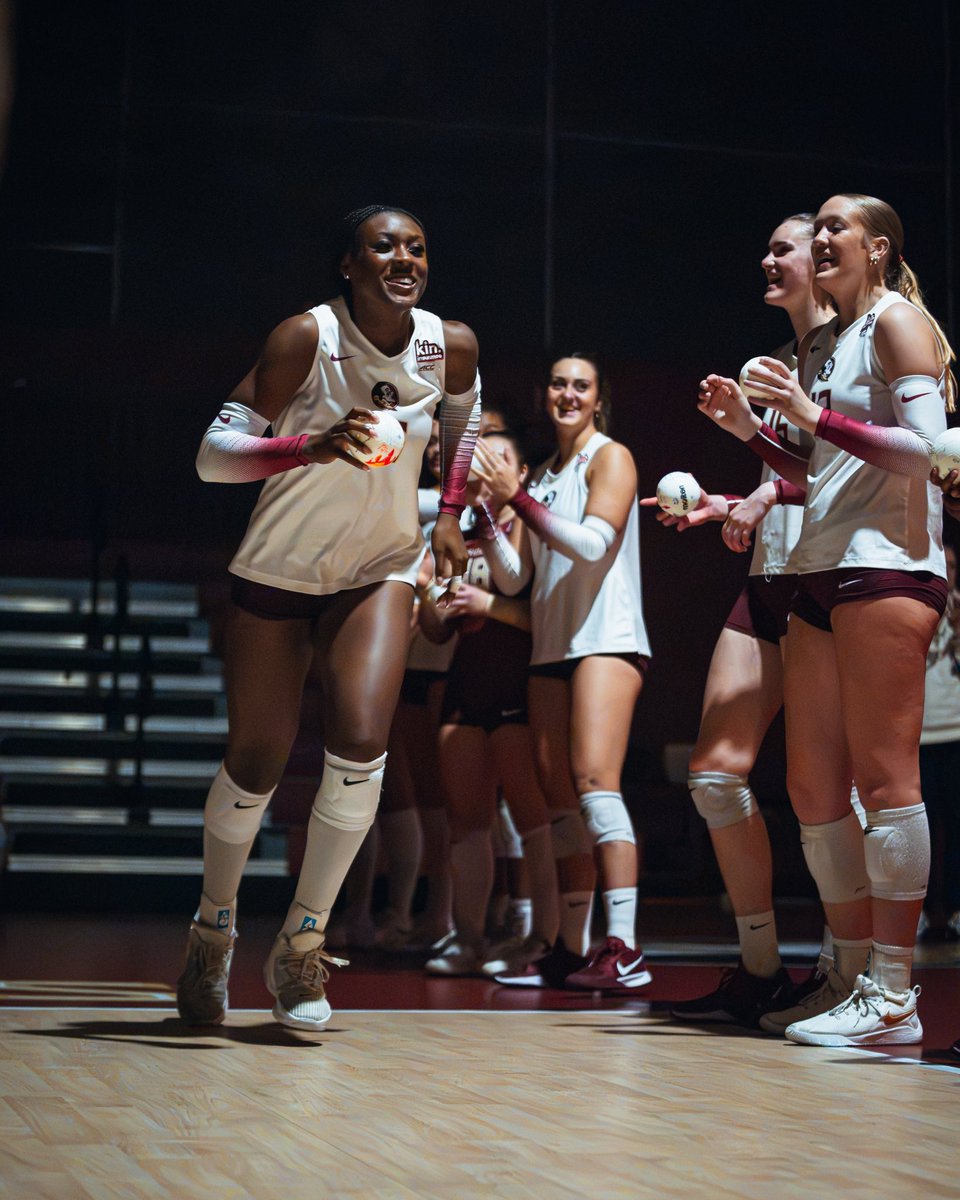 FSU_Volleyball's tweet photo. Scenes from the sweep 📸 https://t.co/0Q0Da5H2gr