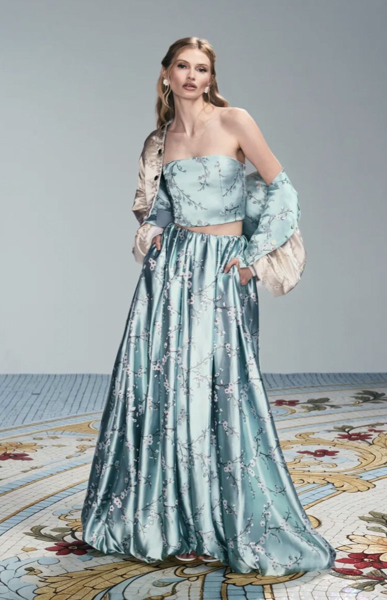 rosev1207's tweet photo. Alice + Olivia: Spring 2027 RTW NYFW Collection https://t.co/QSFO9C3L6m