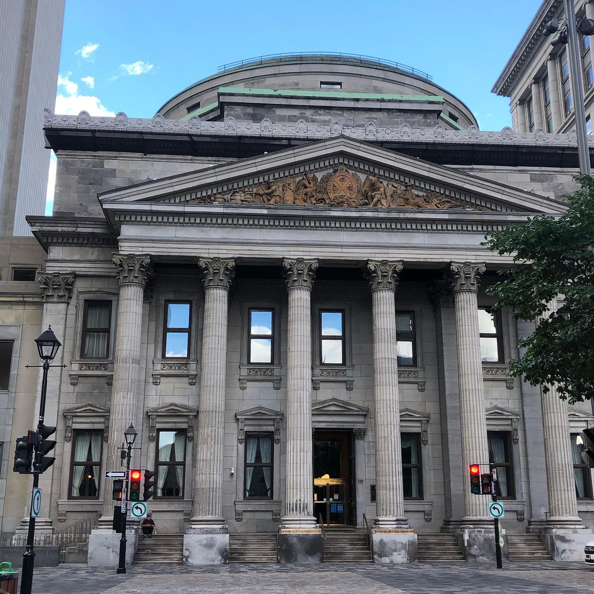 MagnoliaBuhmann's tweet photo. Old Montreal, Bank of Montreal https://t.co/Wg5Fzi6hQJ