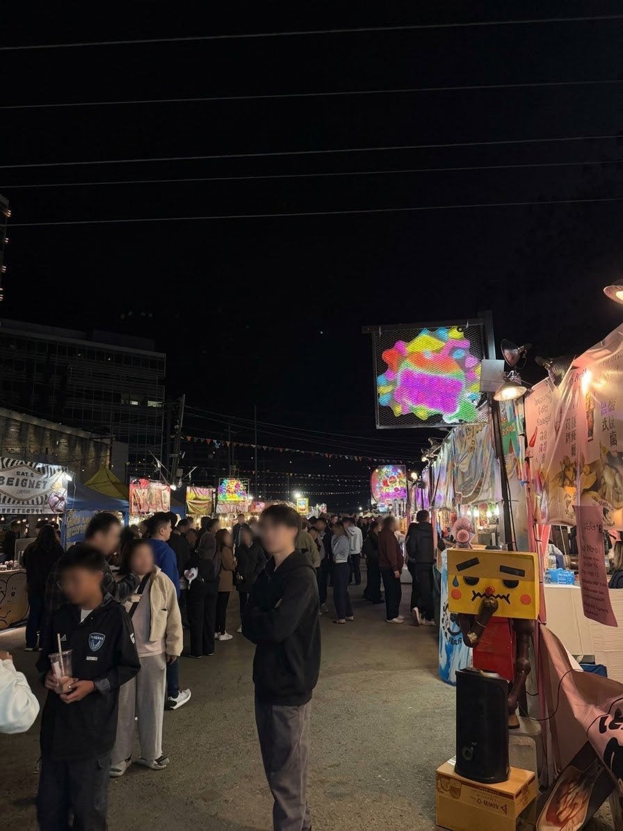 osusume_canada's tweet photo. 【終了間近】Richmond Night Marketに行ってきました！✨

200以上の��台やショップが並ぶ巨大ナイトマーケット
再開発のため今の場所での開催は今年が最後ということで、閉店まで人で賑わっていました😇

最終営業日は9/20(日)なので、足を運んでみてください！
#バンクーバー #リッチモンド #留学 https://t.co/lw7SPgyvOA