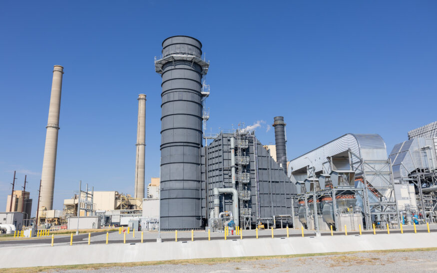 LPPCorg's tweet photo. ⚡Member Spotlight ⚡ | LPPC congratulates @grda_ok on the completion and dedication of Unit 4 at the Grand River Energy Center — a $525 million investment in reliable, flexible generation.

The new 426-MW, fast-start J-class Mitsubishi Power combustion turbine is the first M501JAC unit in the U.S. to operate in simple-cycle configuration. The hydrogen-capable turbine is designed to provide the rapid start-up and operational flexibility GRDA needs to serve customers across the wind-heavy @SPPorg region.

Developed in collaboration with @Black_Veatch and @Power_MHI, Unit 4 demonstrates how public power is investing in advanced generation technology and strong industry partnerships to meet growing energy demand while maintaining reliability for the communities it serves.

#publicpower #publicpoweron #reliability #generation