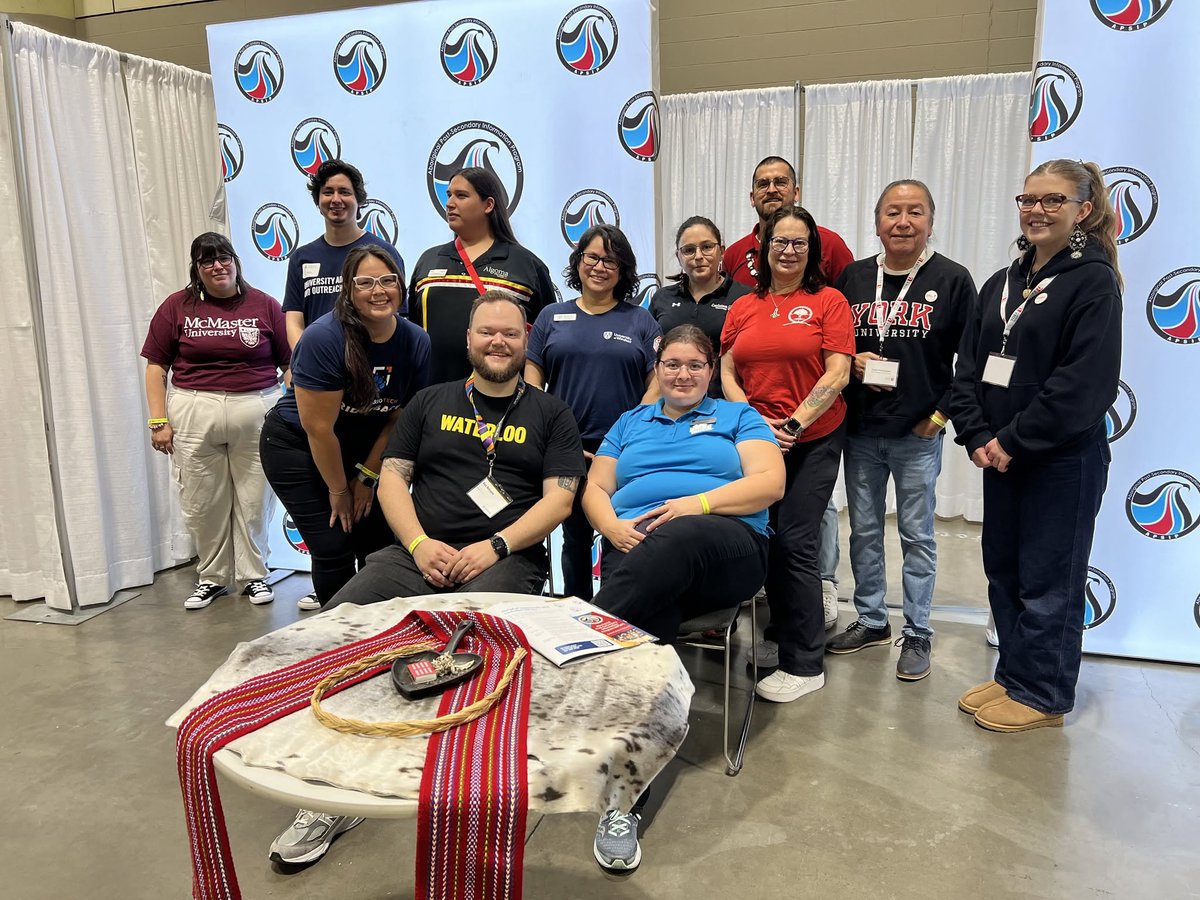OntarioUnis's tweet photo. Passez au stand de @AboriginalPSE pour en savoir plus sur les parcours d’admission et les soutiens destinés aux étudiants autochtones lors de FUO, les 26 et 27 septembre.

Une cérémonie de purification par la fumée aura lieu tous les jours à 10 h 30.

#FUO2026 https://t.co/GMgCBiKIwI