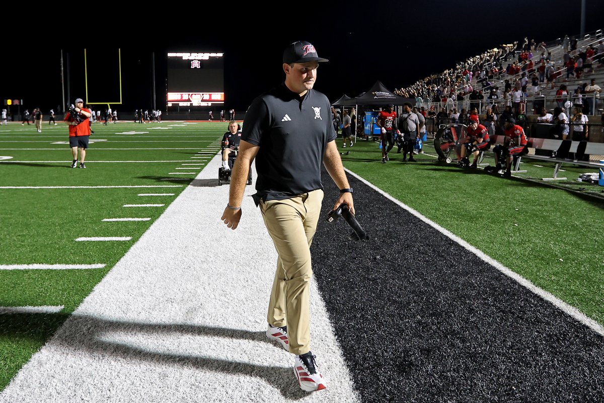 EMCCathletics's tweet photo. Happy birthday to football interim head coach Preston Rice! 🥳#PR1DE https://t.co/R9w0quBxOX