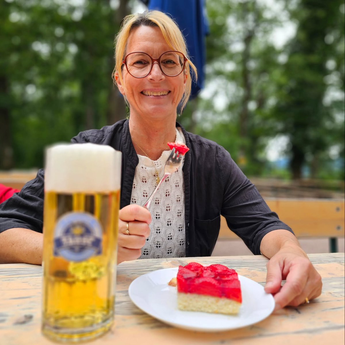 MaymeUpchuialc's tweet photo. Today we’re in Klingenberg am Main instead of Miltenberg. At Main. Berg. Blick, right on the river, pitches cost €12/24h. Hike Salamander Gorge to Klingenberg Castle or explore by bike after the next shower. https://t.co/qLRel78FQN