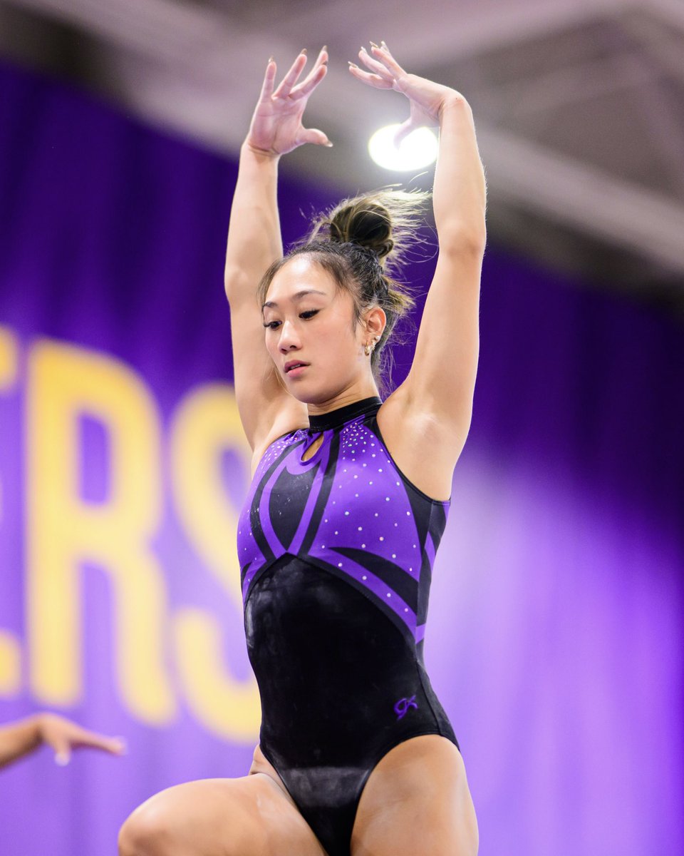 LSUgym's tweet photo. Officially back to work in our favorite place with our favorite people 🤸‍♀️ https://t.co/miFSyN2ika