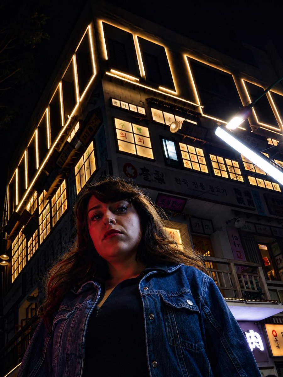 FloridaShiffer's tweet photo. AFTER DARK. When night falls, the city changes. Lights, shadows, and movement create another way to tell a story. Night Editorial — CDMX 
PhotoStudio 
Model: @marianarangeeel https://t.co/dAitiSZWLS