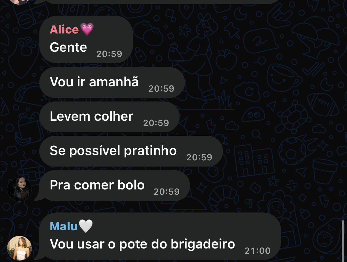naoeapires's tweet photo. amo quando alguma do grupo decide aleatoriamente levar algo de bom p escola https://t.co/NYebWQVPra