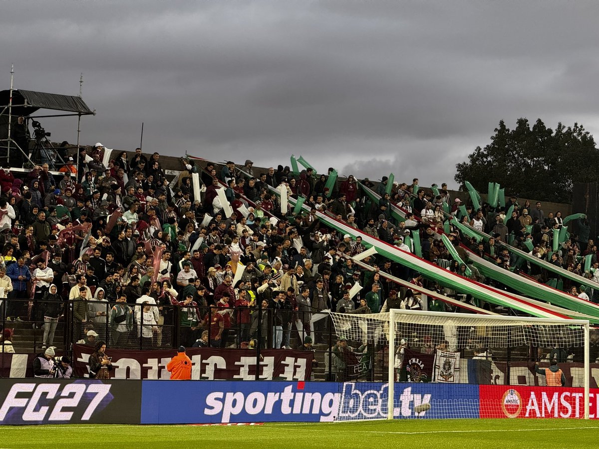 TurquitoAsadFan's tweet photo. Kkkk solo se escucha "Louco da Cabeza" y el grito de "Neense" en sadvedra, Fluminense es local en platenC... 💚🤍❤️ https://t.co/jLupANxNpN