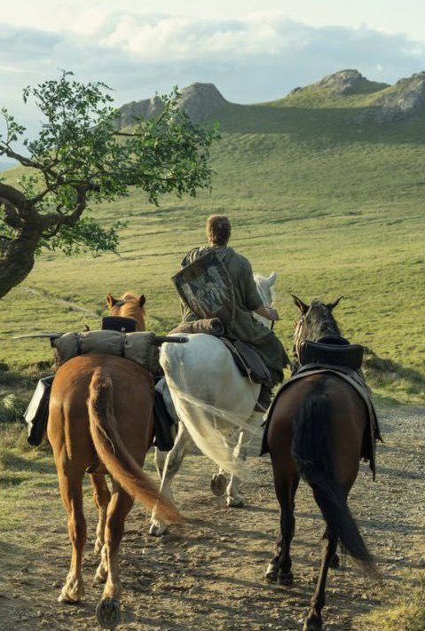 DiscussingFilm's tweet photo. HBO head Casey Bloys confirms that ‘A KNIGHT OF THE SEVEN KINGDOMS’ Season 2 will release in the first half of 2027.

(Source: Deadline) https://t.co/4tR33epCeb