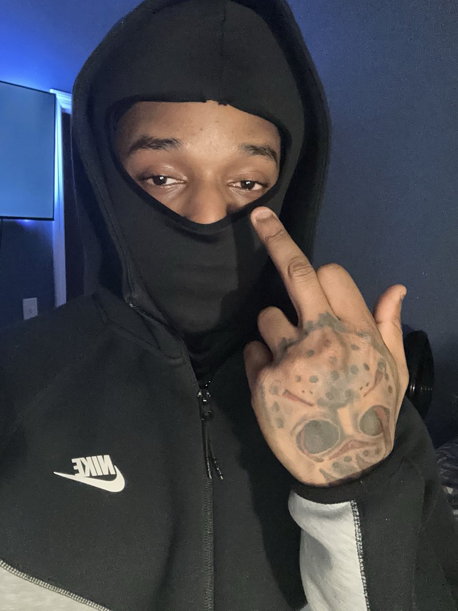 brimrprr's tweet photo. i might go blonde with the color i got now🤷🏾‍♂️ idk yet. we gotta see. i feel like it’s gon be hard if i do a couple strands but im real interested on the color https://t.co/WRHv7mNONW