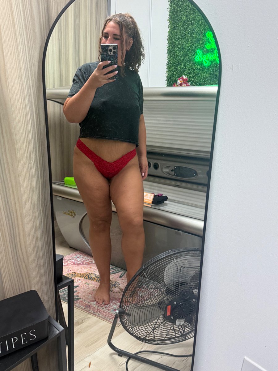 EuphoriaGates's tweet photo. Feeling pretty damn irresistible today… and I’m not about to argue with anyone who agrees. 😏🔥

A little confidence looks good on me, doesn’t it? 😉💋

#NSFW #NSFWX #ThirstTrap #AfterDark #Seductive #Confident #NewPiercings #Pierced #Hotwife #Tease #XAfterDark https://t.co/OSzubyyfdZ