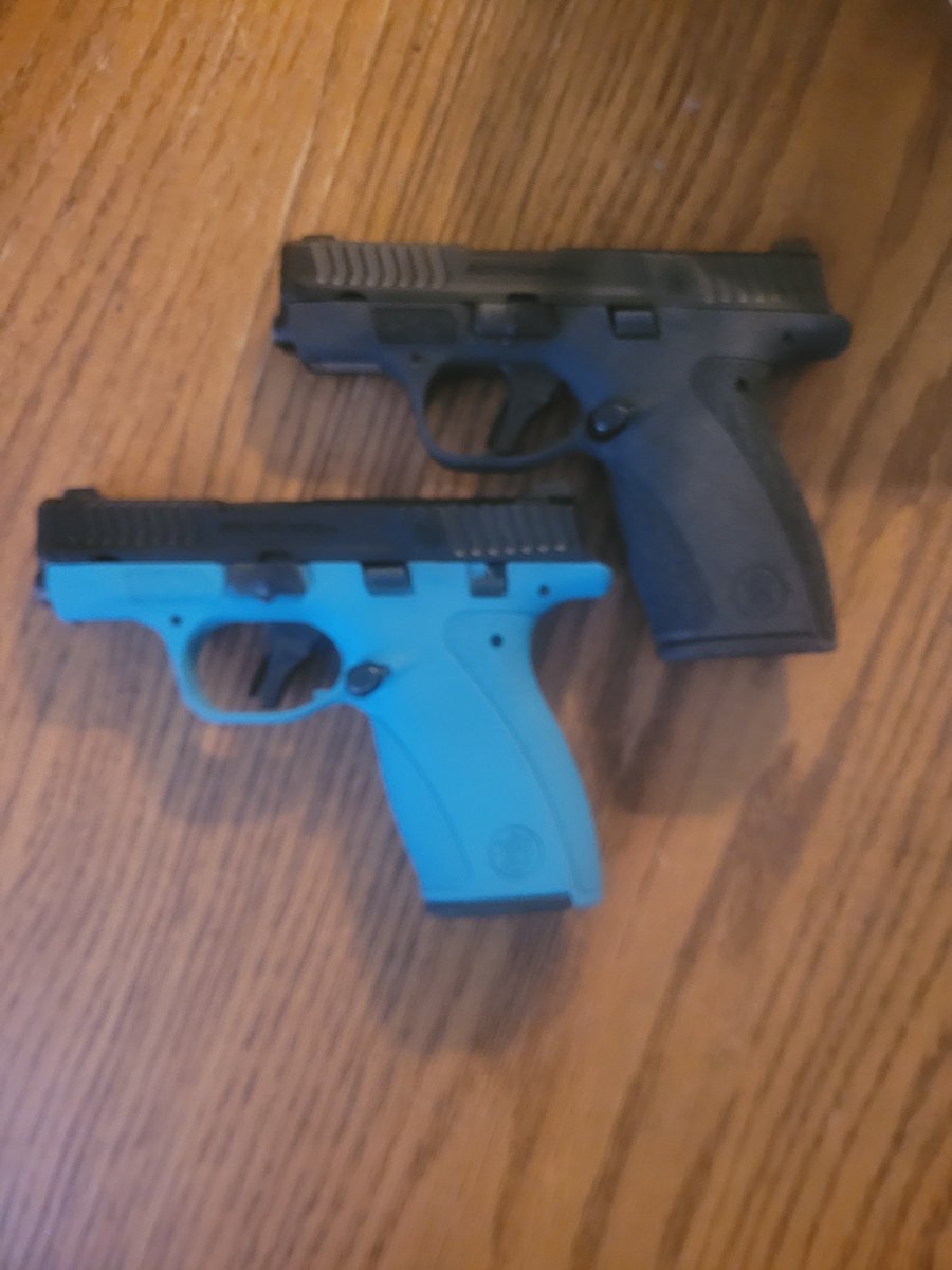 accarpenter's tweet photo. @MorosKostas My wife wanted something a little smaller.  I ordered a set, his and hers.😁
For what it is, I'm impressed with it so far. Had to polish the feed ramp though. It was a little slow with feeding the Critical Defense and it didn't like Underwood extreme defender. https://t.co/Li4iObpU1J