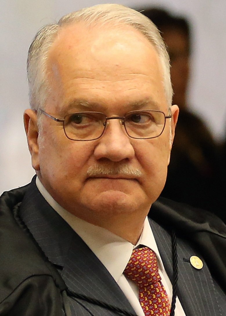 paulodetarsog's tweet photo. Em março de 2021, DIANTE DA NOSSA OMISSÃO, este cara soltou o Lula.

Foi exatamente aqui que eles entenderam que podiam fazer tudo o que quisessem. https://t.co/Er1y57s8KE