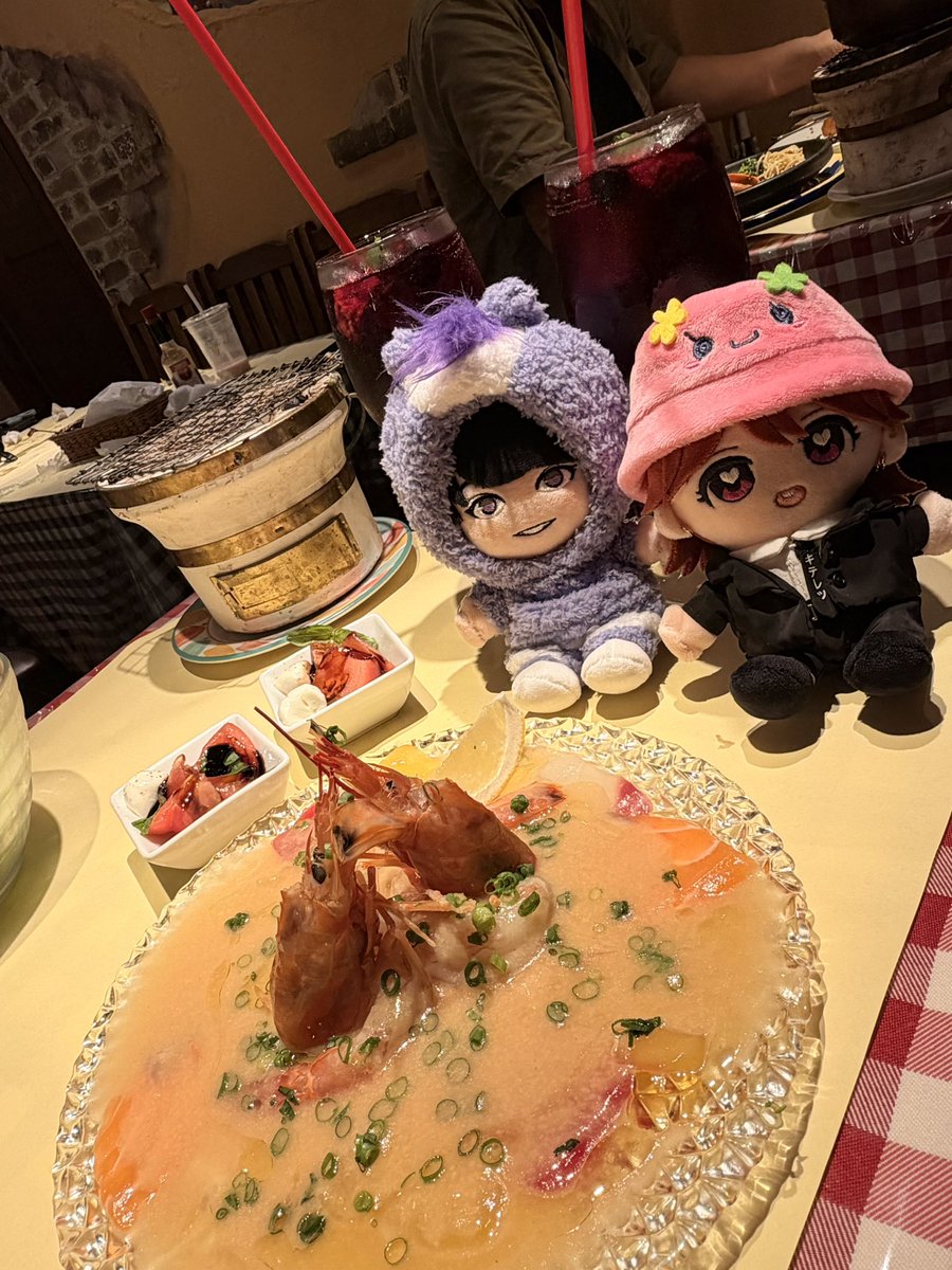 r0402key's tweet photo. 時差🌟

ご飯全部美味しすぎて最高だった🥺
現場報告会とかいろいろ💕
この後、このぬいが入った鞄ごと忘れて帰るのでした🤣恥 https://t.co/AQ2NyyUitd