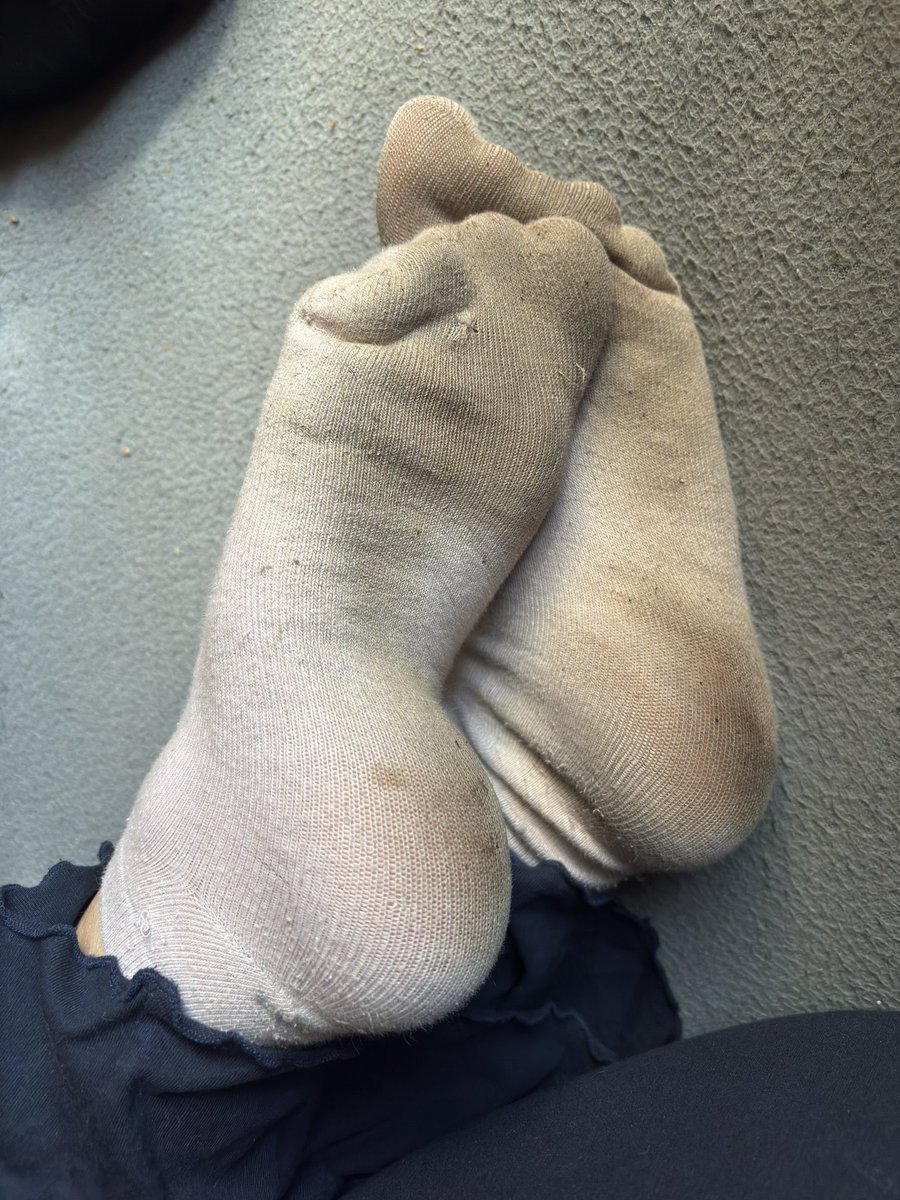 missadriasoles_'s tweet photo. They’re filthy, soft, and completely out of your league😂 https://t.co/3QfSO7CQIu