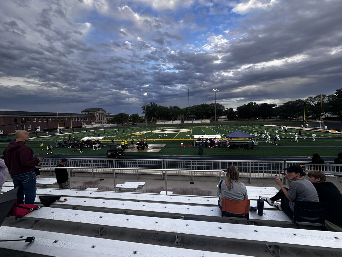 Ptsportsil's tweet photo. Tuesday Night Soccer in the Big 6 between United Township and Sterling tonight https://t.co/KBocNJAHqy