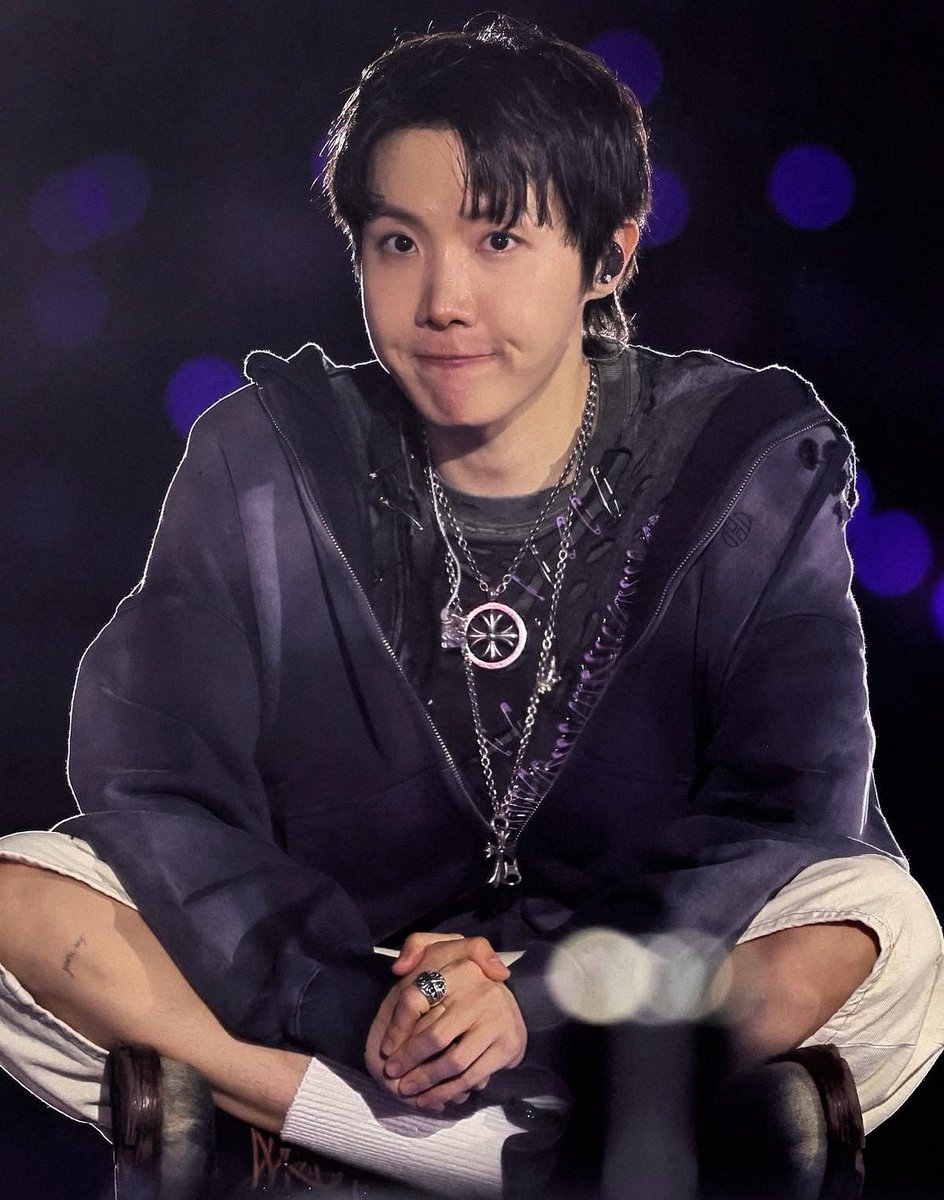 acejhopee's tweet photo. pretty boy https://t.co/EkFkgo6vh3