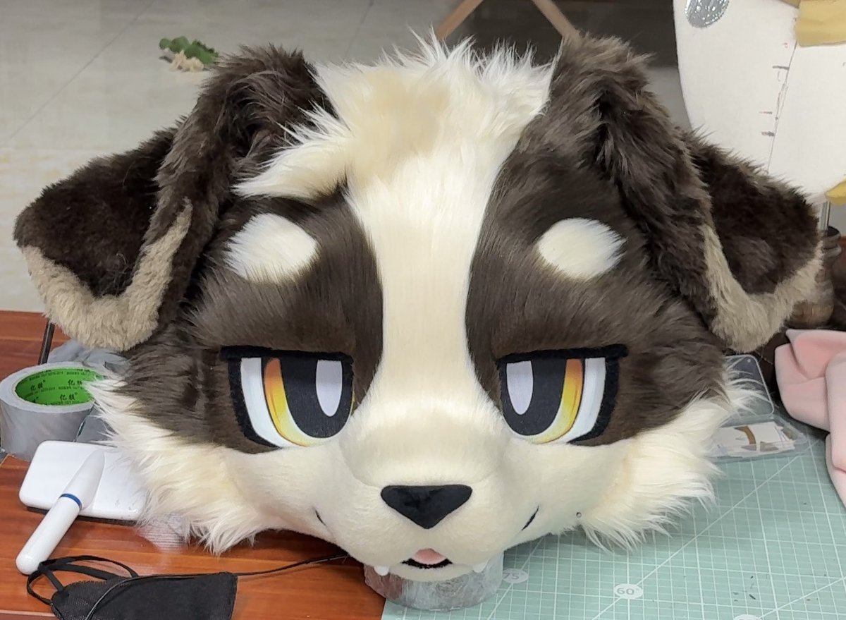 zhuwei030430's tweet photo. In progress! Taking shape🧵🪡

#fursuit #fursuitmaker #kemono #handmade https://t.co/v7syN9I8KY