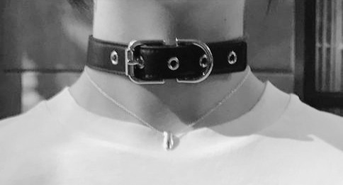 obsessedpuppi's tweet photo. i want someone to make me wear a collar https://t.co/nVKOmuBQT6