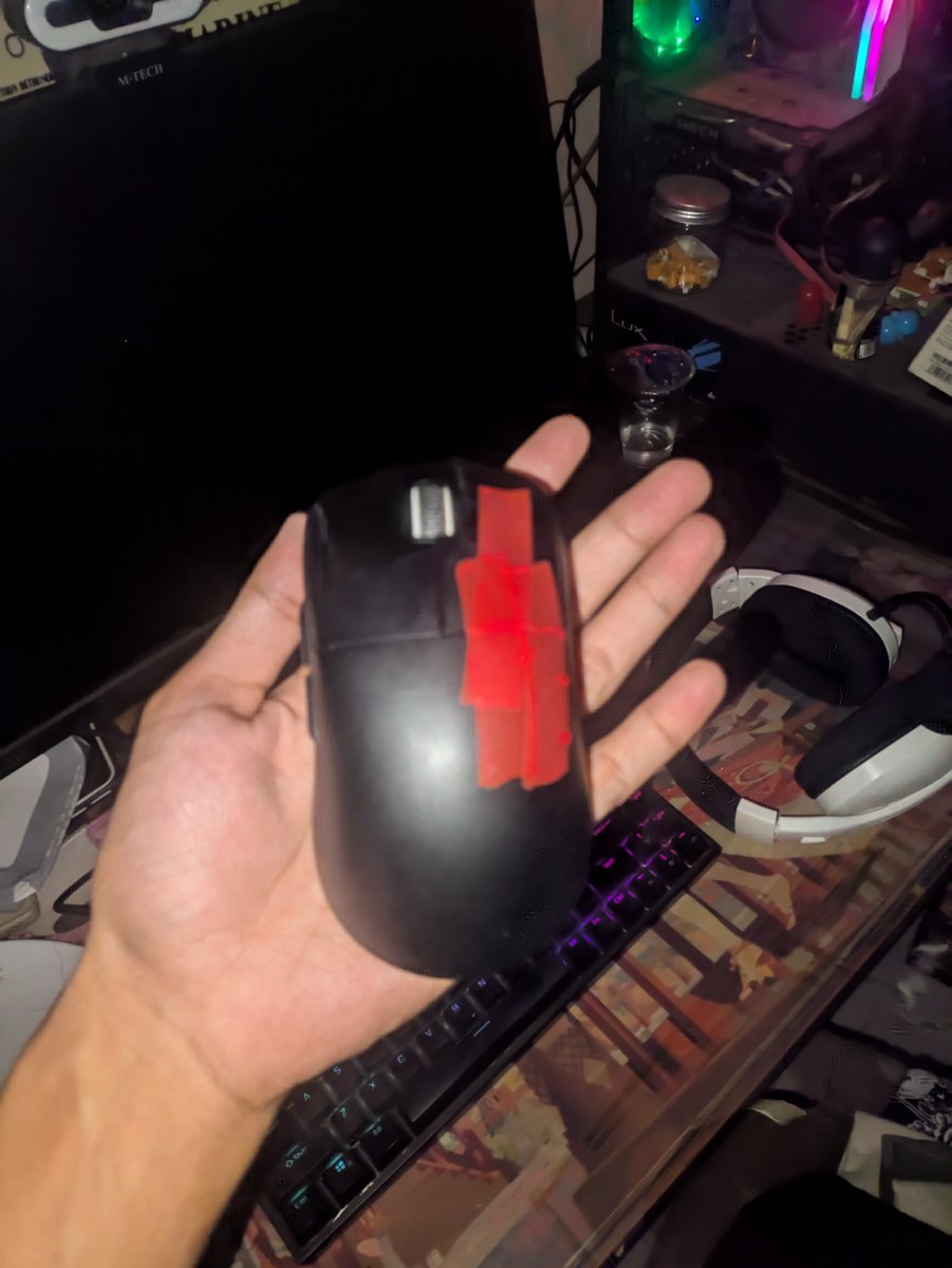 Lin_dmz's tweet photo. @babufess Mouse gw sampe jebol anjeng saking emosi nya https://t.co/AEFwgEtI8u