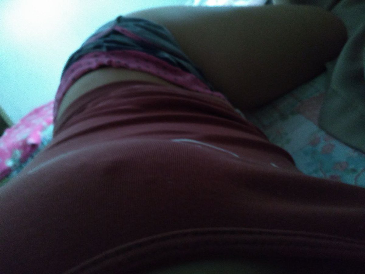 PromiscuousLau's tweet photo. Mamae ta com sono hoje, me animem #pintoawards https://t.co/9654E1lq9j