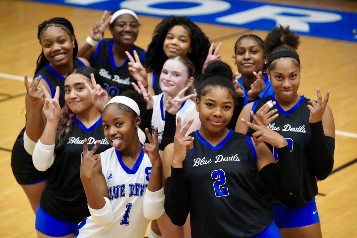 IPSAthletics's tweet photo. IT IS GOTW TIME‼️ 🏐🏐🏐

@Blue_Devils_SHS is ROCKING this evening because we have an @IPSSchools rivalry on Middle School Night! ✏️🚌

Shortridge welcomes in @Attucks_Sports in a matchup of two high powered teams!! https://t.co/PPF0Y7C4vJ
