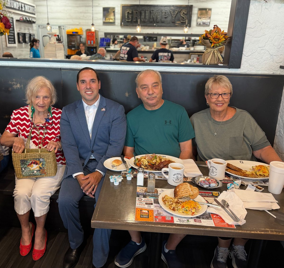 BryanAvilaFL's tweet photo. Stopped by Grumpy's in Clay County alongside State Representative @JudsonSapp for a great small business visit. 

Enjoyed meeting customers, talking with members of the community, and spending time with the hardworking kitchen staff who keep things running behind the scenes. https://t.co/2dqznuJENF