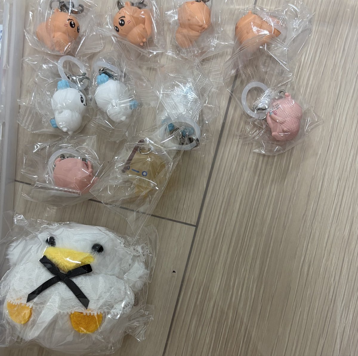 KrnxuO's tweet photo. 譲渡　交換　買取　サンリオキャラクターズけろけろパーティーめじるしアクセサリー　くだもの

譲　マイメロディ　ポムポムプリン　ハローキティ

求　定価＋送料

パーフェクトピギー（リリーちゃん優先）から同数お迎え（ハローキティはまとめて）平日夜都内手渡し可能 https://t.co/QzzwuCZTGe