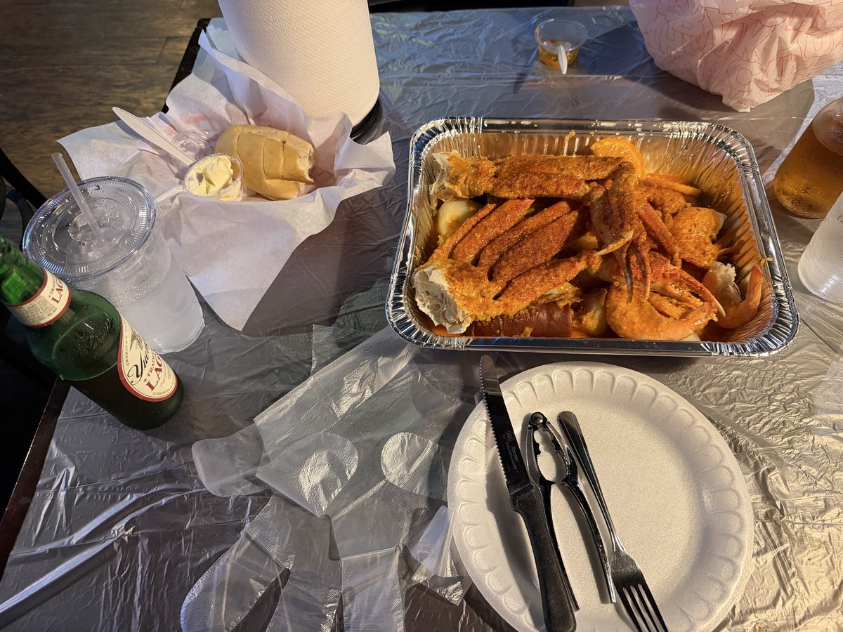 dancingkitti's tweet photo. no thought just crab boil #bdaydinner https://t.co/VdAcMpda3X