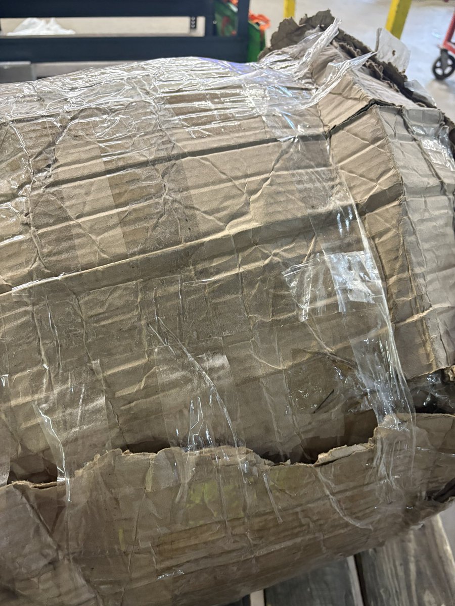 rightupyourally's tweet photo. @UPS Sent you a dm. We are missing merchandise! https://t.co/N9bqF8jhpl
