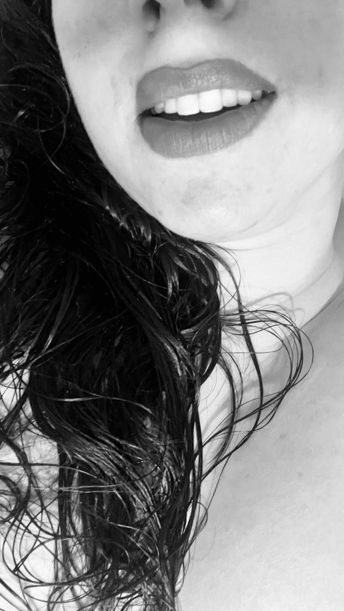GoddessMoonVelv's tweet photo. After a long night, does it show how happy I am?

#femdom #findom #lips #happy https://t.co/wA1KXOjaxR
