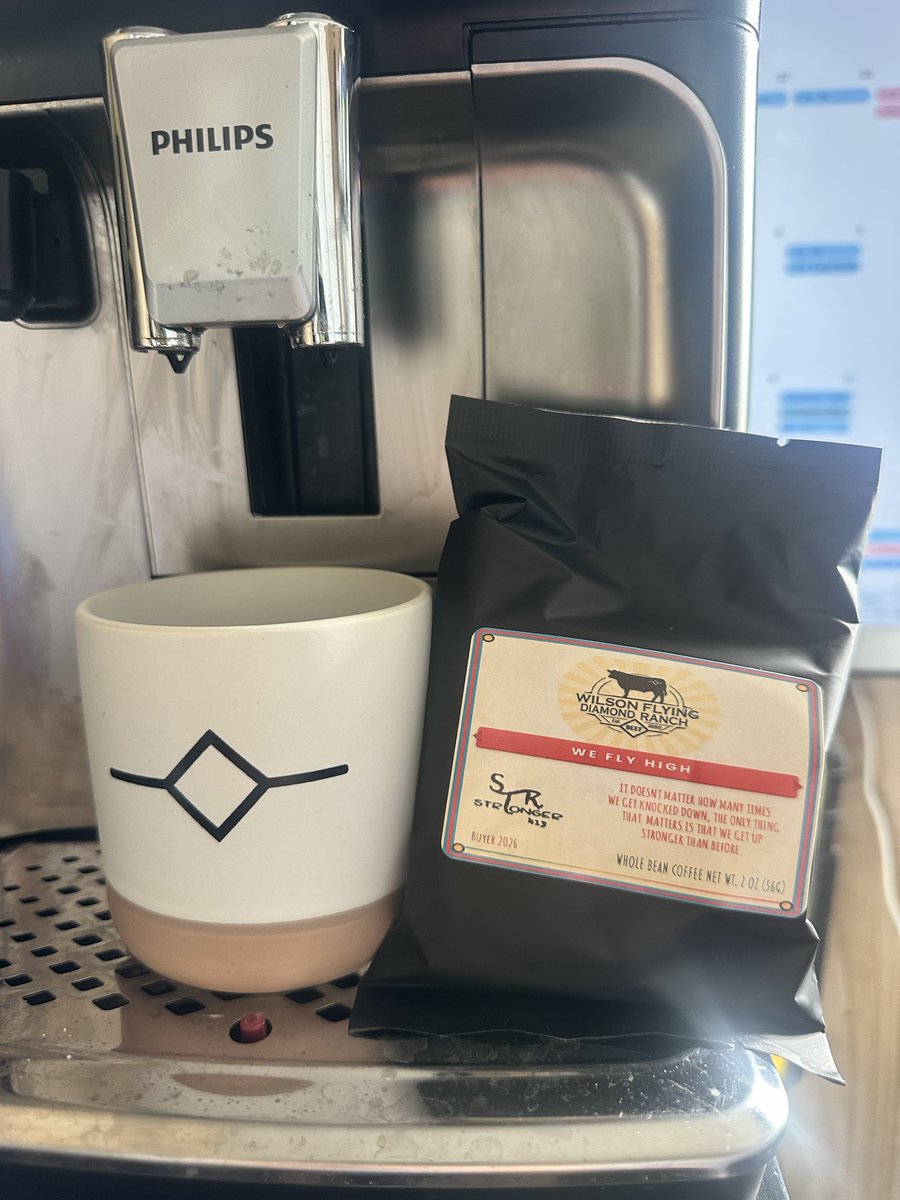 FDGenetics's tweet photo. New coffee came in…and two thumbs up👍👍 https://t.co/RkWAJApOfX