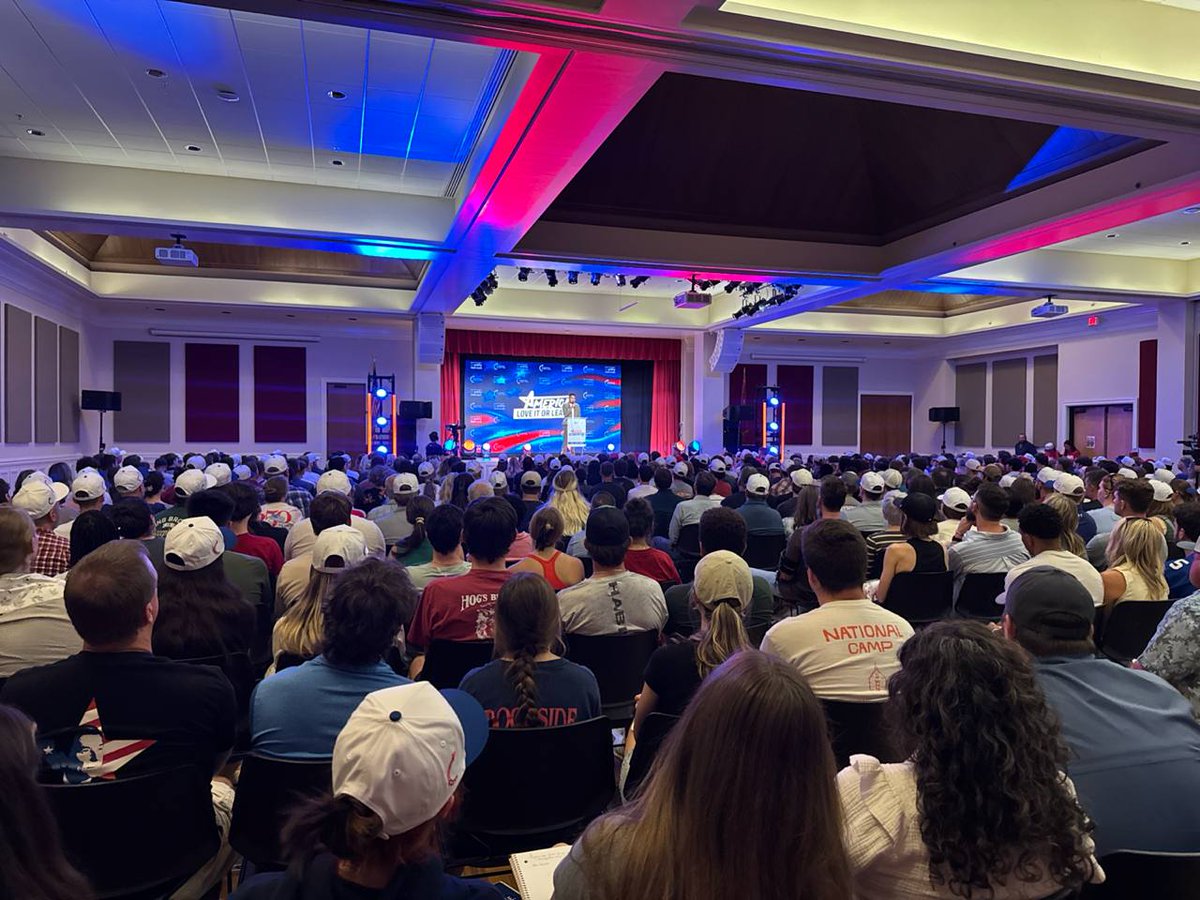 TPUSA's tweet photo. The University of Arkansas is READY for the America: Love It or Leave It Tour ft. Mat Nuclear and Michael Knowles 🔥

@MatNuclear @michaeljknowles @tpusastudents https://t.co/jKYKX0Lqqg
