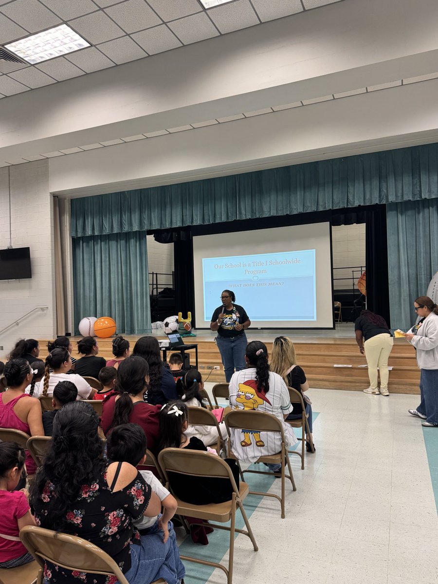 ExplorersCol's tweet photo. Collins Open House https://t.co/7jce4aCyo7