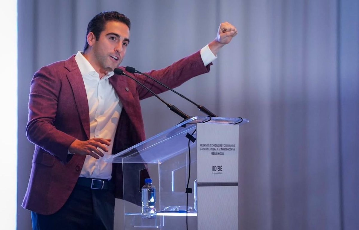 Sebas_RM's tweet photo. Felicito a mi amigo @GinoSeguraV, por ser encargado de la coordinación de la transformación en Quintana Roo. Es un compañero honesto, con profundo conocimiento de su estado, y que va a ayudar a que el Caribe mexicano siga brillando para todo el mundo. https://t.co/aJ9A79dt5V