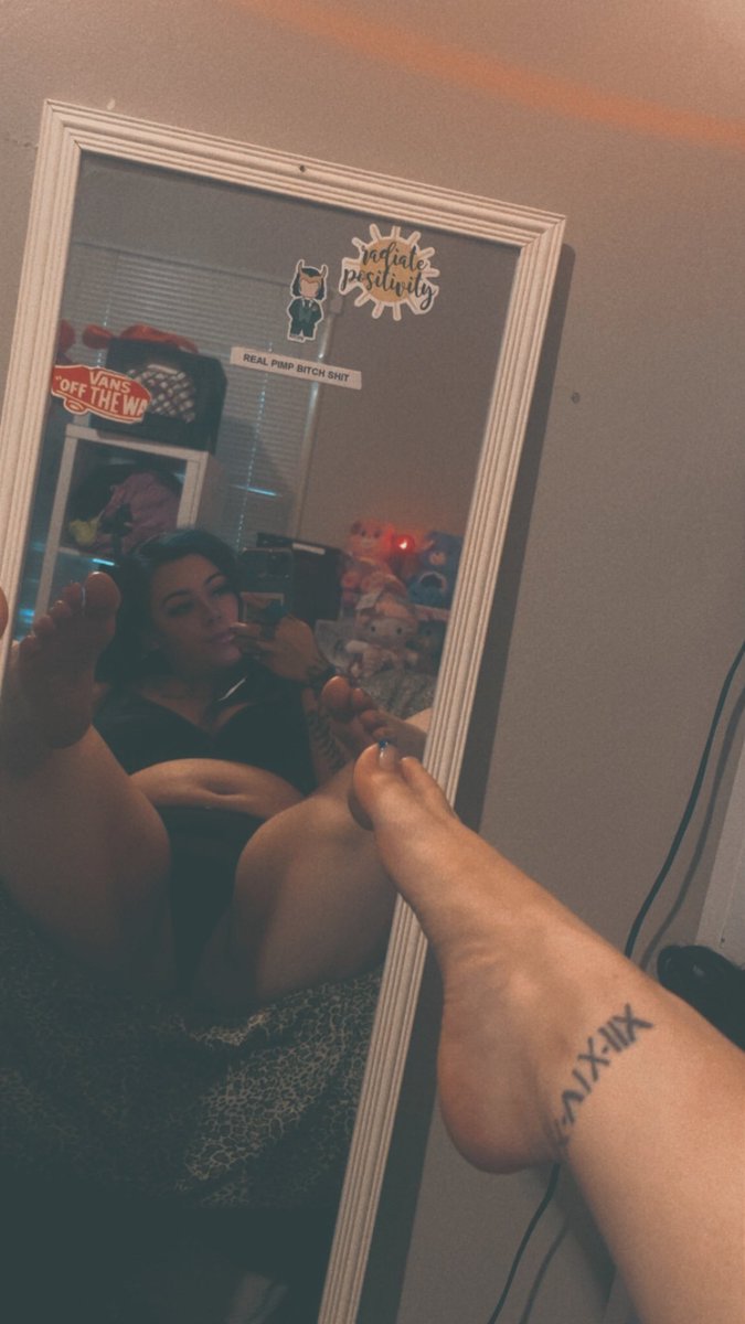 aniscott02's tweet photo. Let me please you baby 

https://t.co/3UEPMdL6Ui

#onlyfans #busty #boobs #slut #whore #goodgirl #toes #footfetısh #fyp #ass https://t.co/W1vn9oRoUA