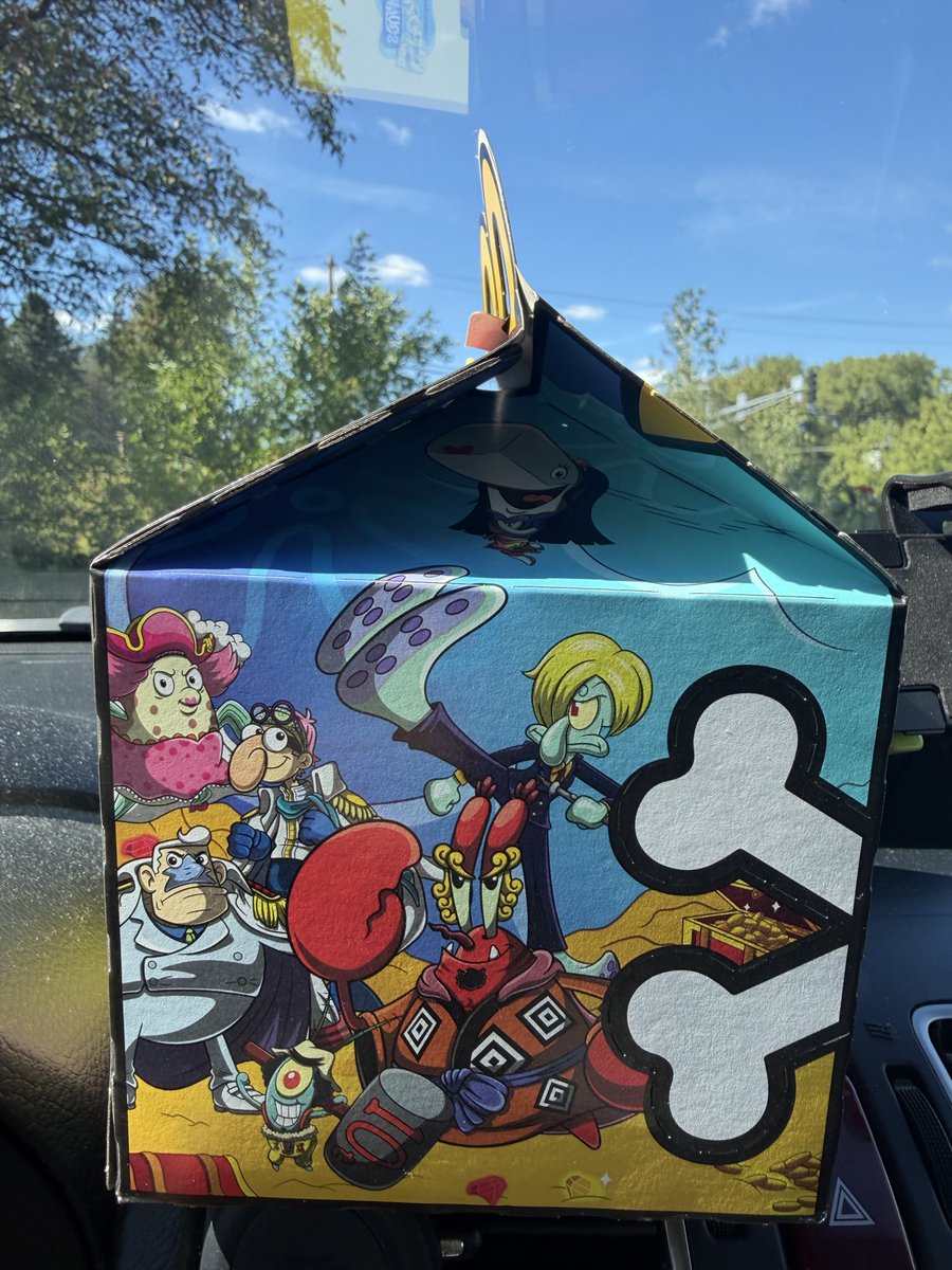 LumRanmaYasha's tweet photo. THE ONE PIECE x SPONGEBOB HAPPY MEAL IS REAL! 🏴‍☠️👒🧽🍔🍟🎁🔥✨ https://t.co/x2hpUycNwO