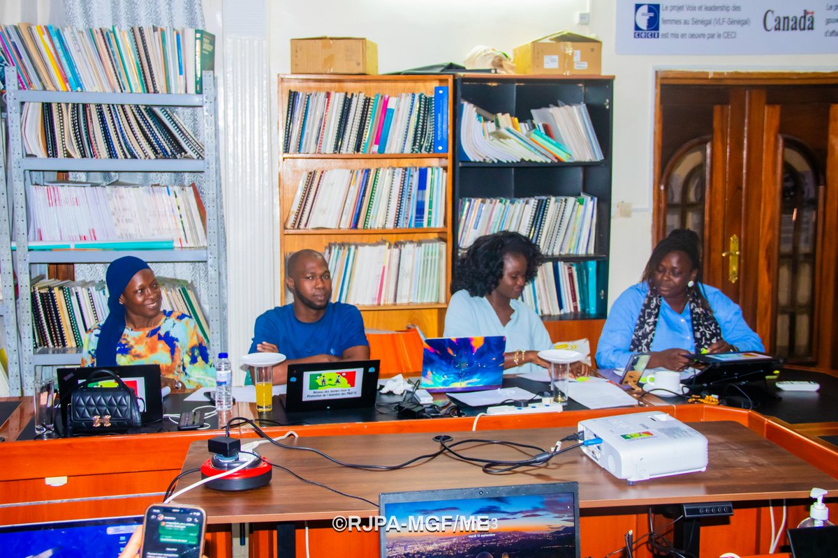 reseau_MGF_ME's tweet photo. Aujourd'hui, le @reseau_MGF_ME  a organisé un atelier de renforcement de capacités sur le principe de non-discrimination, réunissant les membres des différentes instances du Réseau.
Avec l’appui de #DambeFundsSahel

#NonDiscrimination #DroitsHumains #JeunesseEngagée #MGF #Sénégal https://t.co/RByuwXmI2N