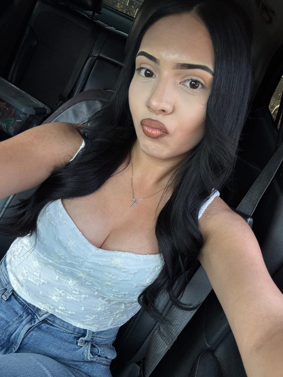 mikayla3535's tweet photo. trib my friends Latina gf 😵‍💫😵‍💫 https://t.co/fsRfINubAP