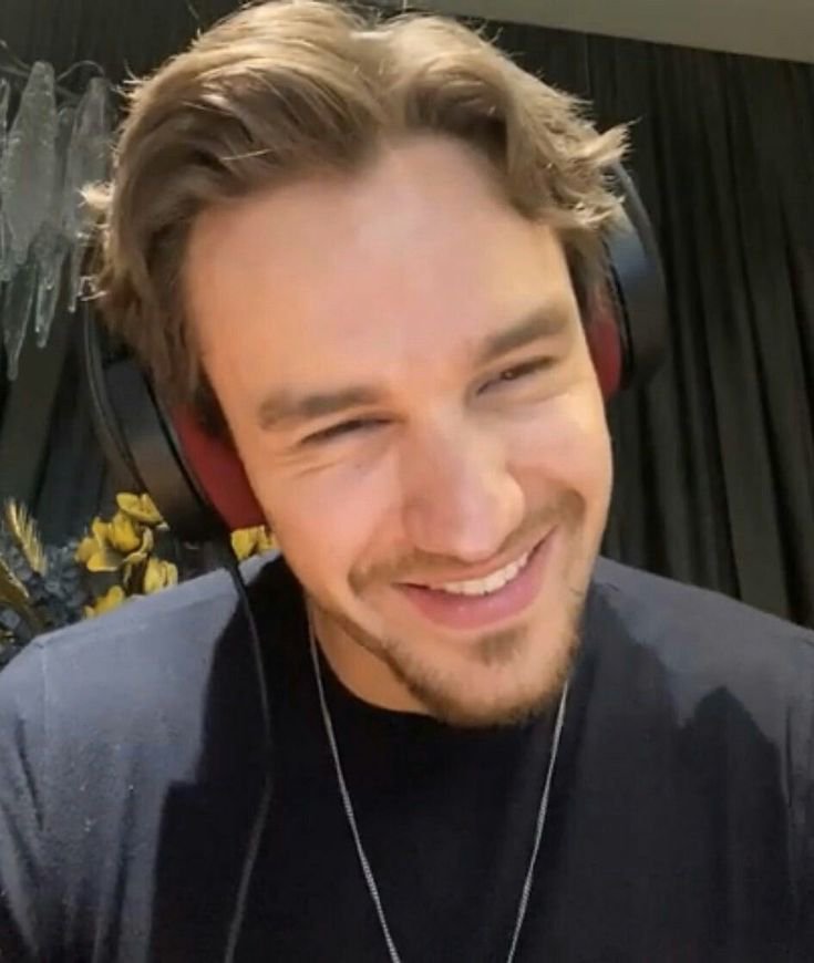 sololiamstan93's tweet photo. I miss him so bad https://t.co/VfzOdUOjXe