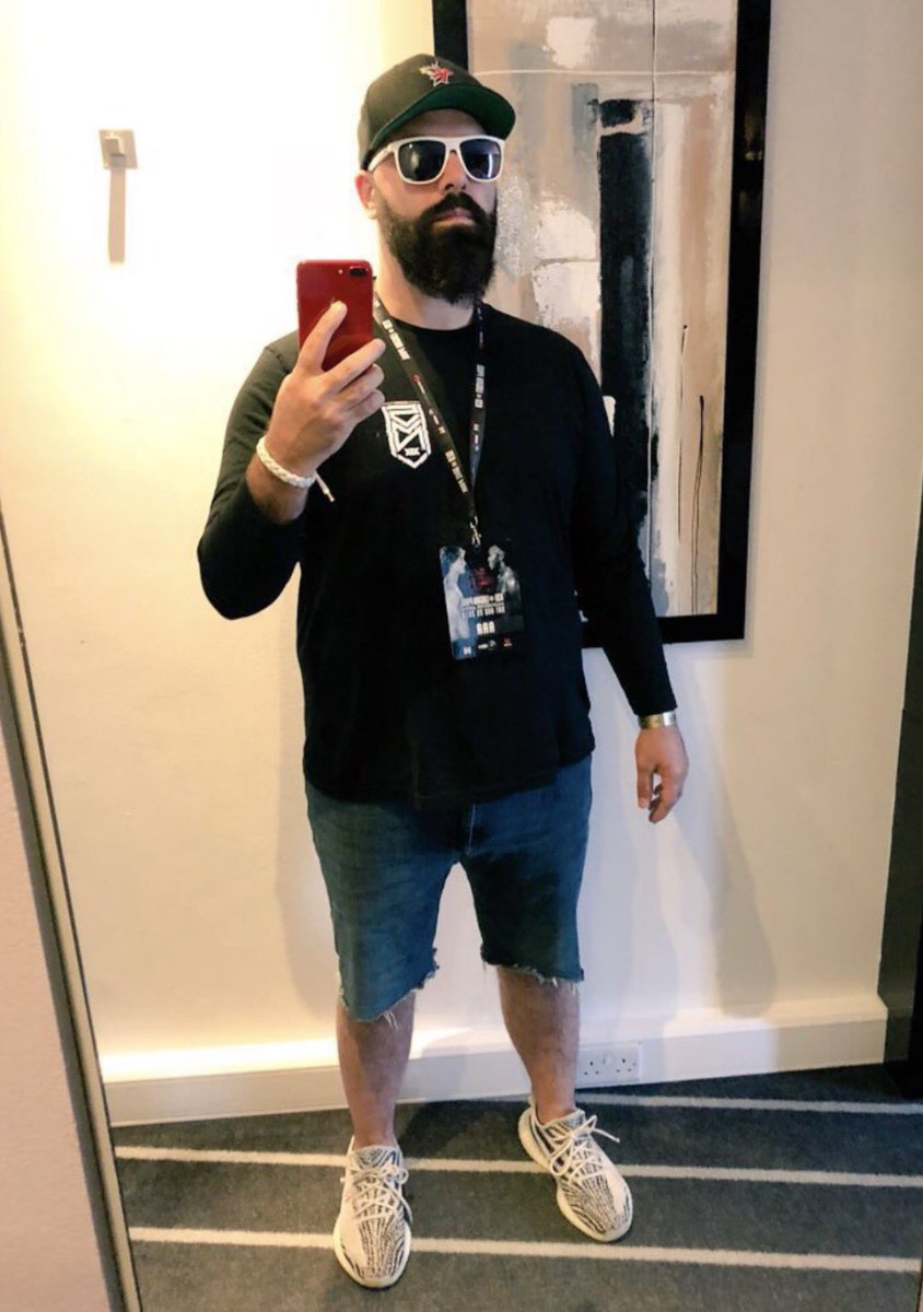 iluvsaitama's tweet photo. @DramaAlert https://t.co/aQI83C228b