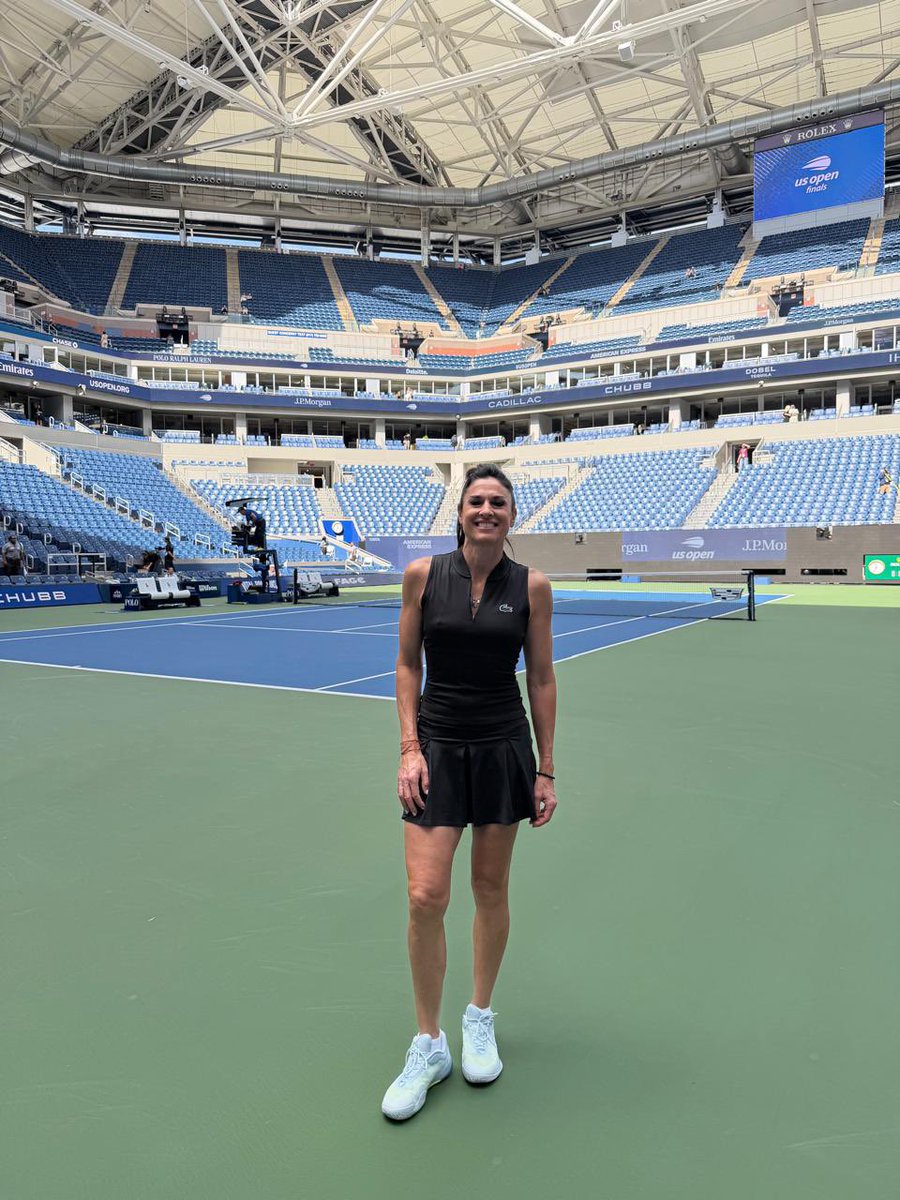 sabatinigabyok's tweet photo. Siempre es especial volver al @usopen y disfrutar de la energía de NYC 🎾🗽❤️
Gracias @usta @usopen por estos días tan lindos! https://t.co/9Dm40LXPQo
